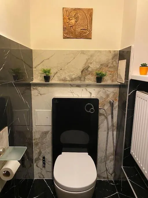 Apartment Herrenhaus Hoeniger Flughafen 11Min/Wienmitte 12Min Austria
