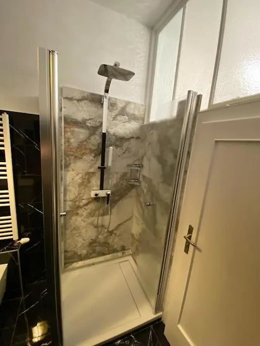 Herrenhaus Hoeniger Flughafen 11Min/Wienmitte 12Min Apartment Vienna