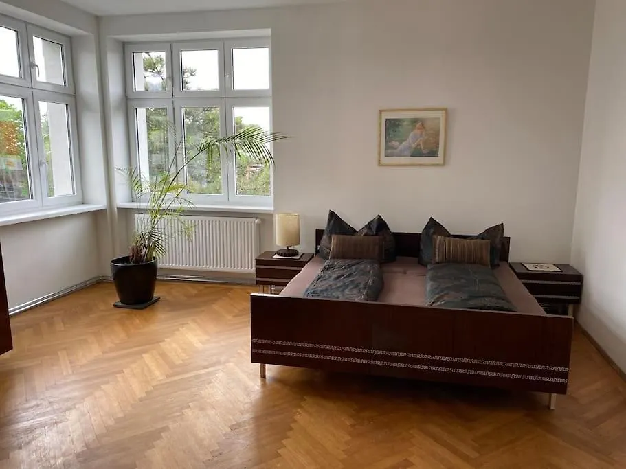 Apartment Herrenhaus Hoeniger Flughafen 11Min/Wienmitte 12Min Austria