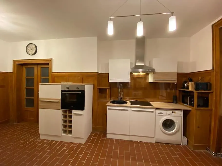 Apartment Herrenhaus Hoeniger Flughafen 11Min/Wienmitte 12Min